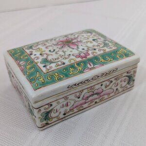 Antique Chinese Porcelain Trinket or Jewelry Box Hand Painted Famille Rose